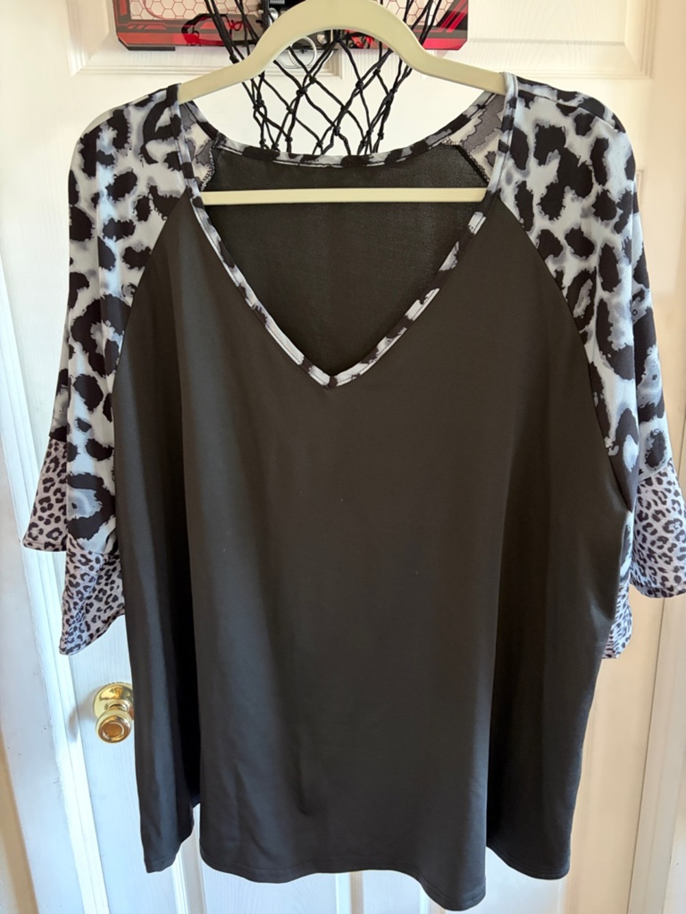 Animal Print Women's Top 2XL - Picture 2 of 8